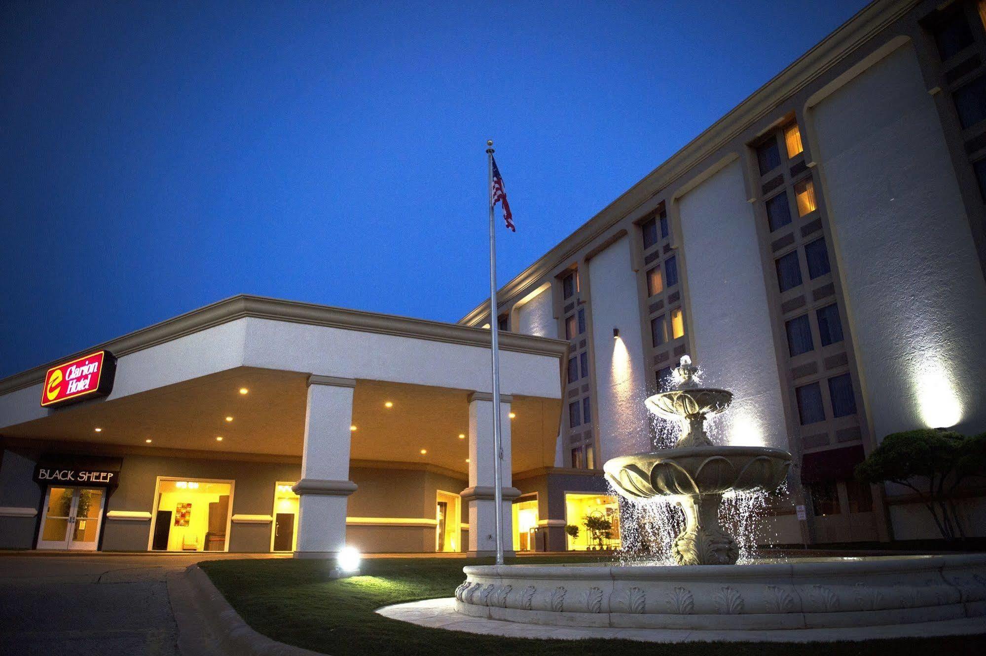 Clarion Hotel San Angelo Near Convention Center Exterior foto